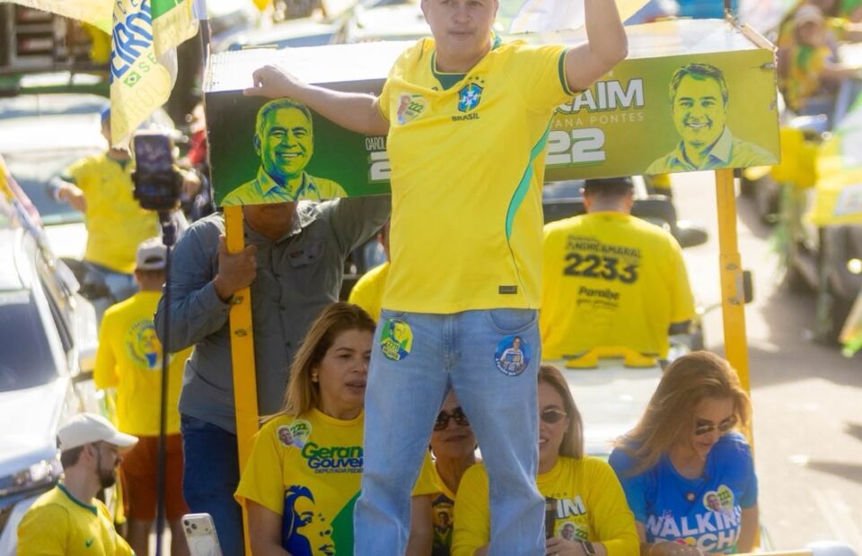 Efraim mostra força com mega Carreata 22 pelas ruas de João Pessoa
