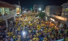 Chegou a hora da virada, Paraíba: Efraim e Alfredo Gaspar levam multidão às ruas de São Bento nesta sexta-feira (18)